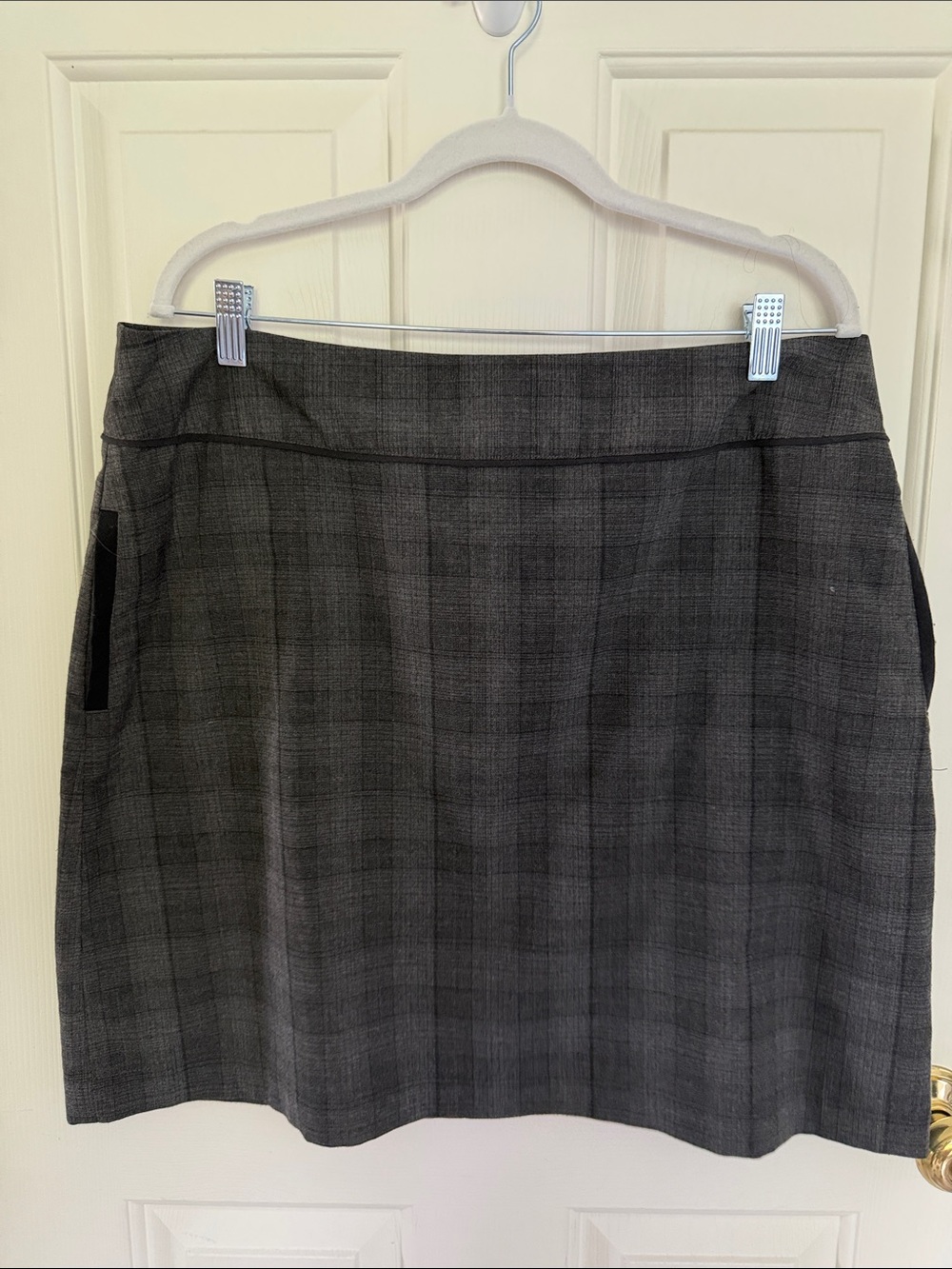 Daisy Fuentes Black & Gray Mini Plaid Skirt